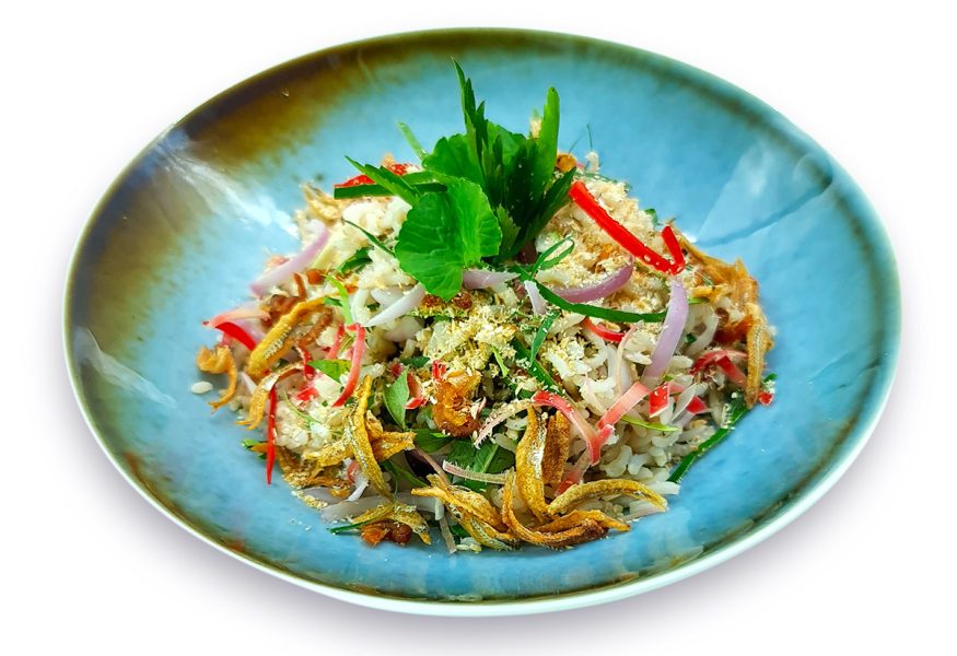 Nasi ulam con riso integrale