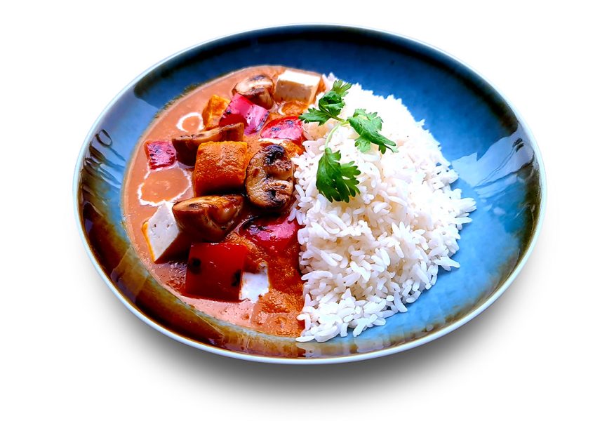 Paneer e funghi makhani con riso basmati al vapore