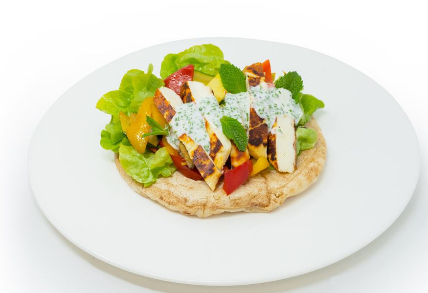 Pita con formaggio halloumi