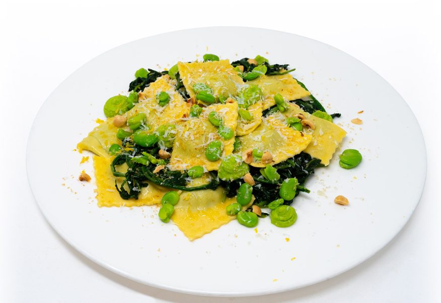 Tortelli pecorino e fave con limone e cicoria