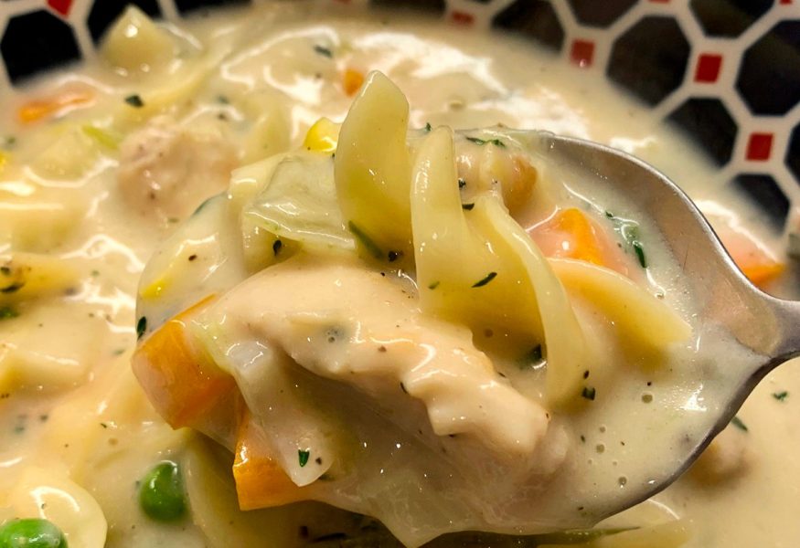 ZUPPA CREMOSA CON POLLO E TAGLIATELLE