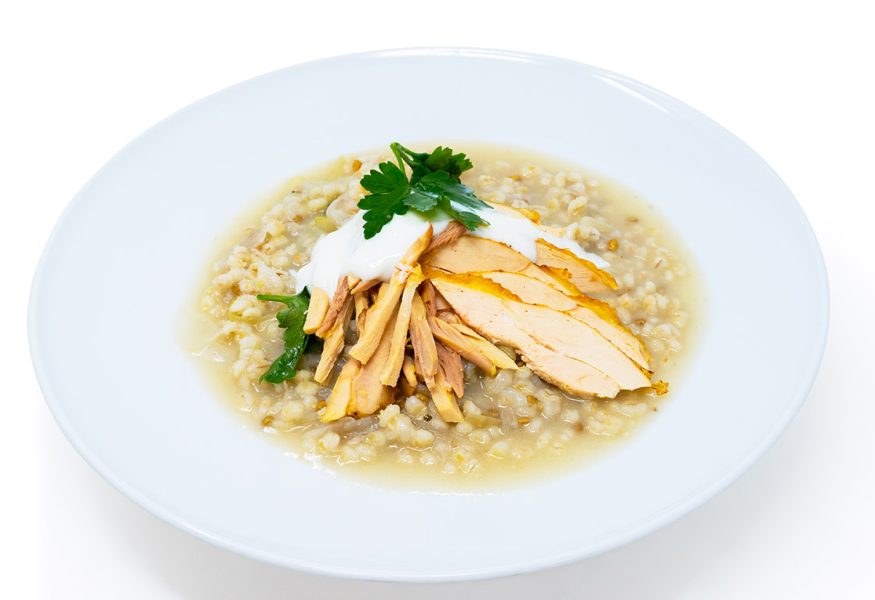 Zuppa di pollo e orzo
