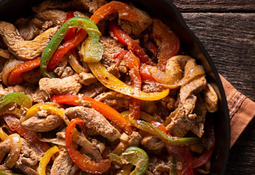 Pollo ai peperoni dolci e curcuma