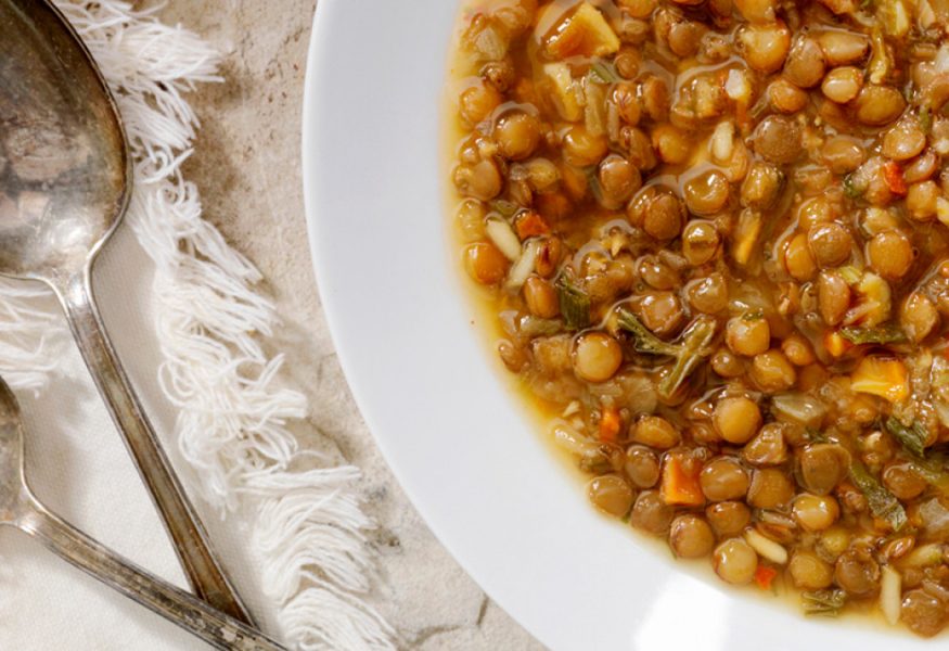 Zuppa di orzo e legumi